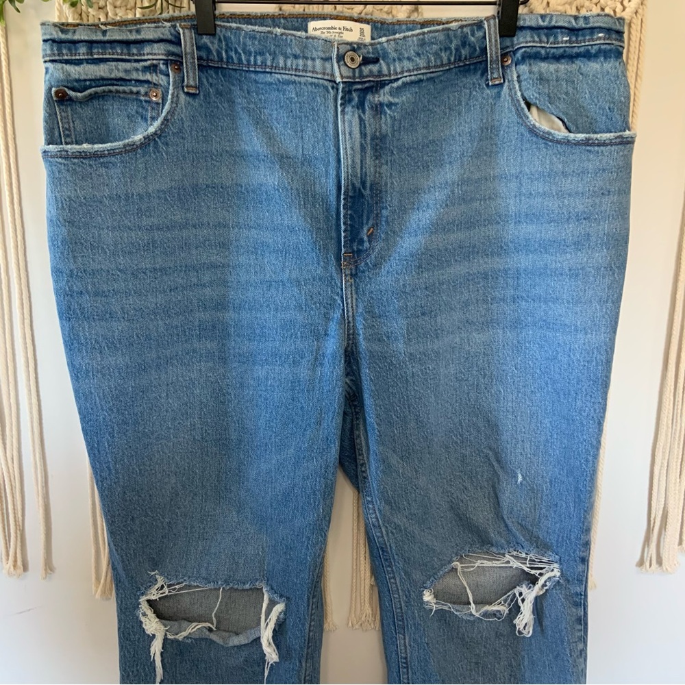ABERCROMBIE & FITCH 90s Straight Ultra High Rise Distressed Jeans 35 / 20 SHORT - Picture 3 of 11
